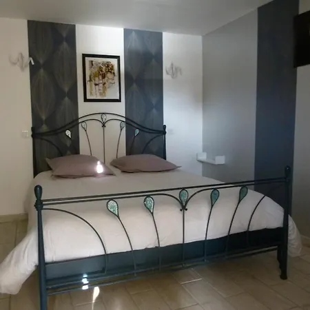 Notre Vie La Bed & Breakfast 3*